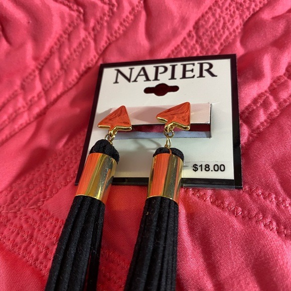 NWT NAPIER EARRINGS, gold with black fringe - Picture 3 of 4